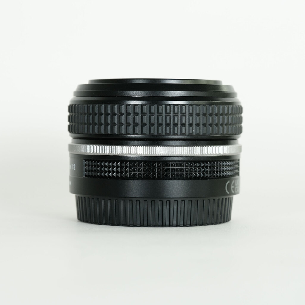 Nikon NIKKOR Z 40mm f/2 Nikon NIKKOR Z 40mm f/2