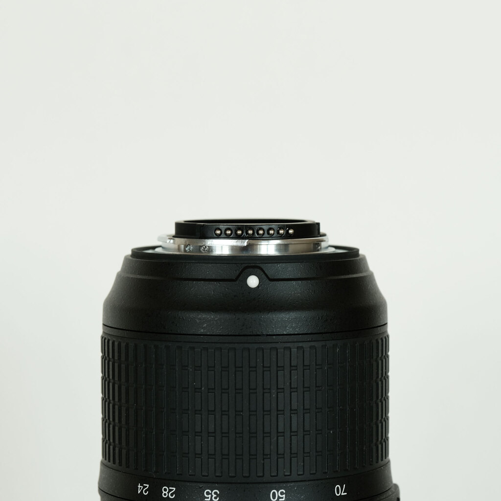 Nikon AF-S NIKKOR 24-70mm f/2.8E ED VR Nikon AF-S NIKKOR 24-70mm f/2.8E ED VR