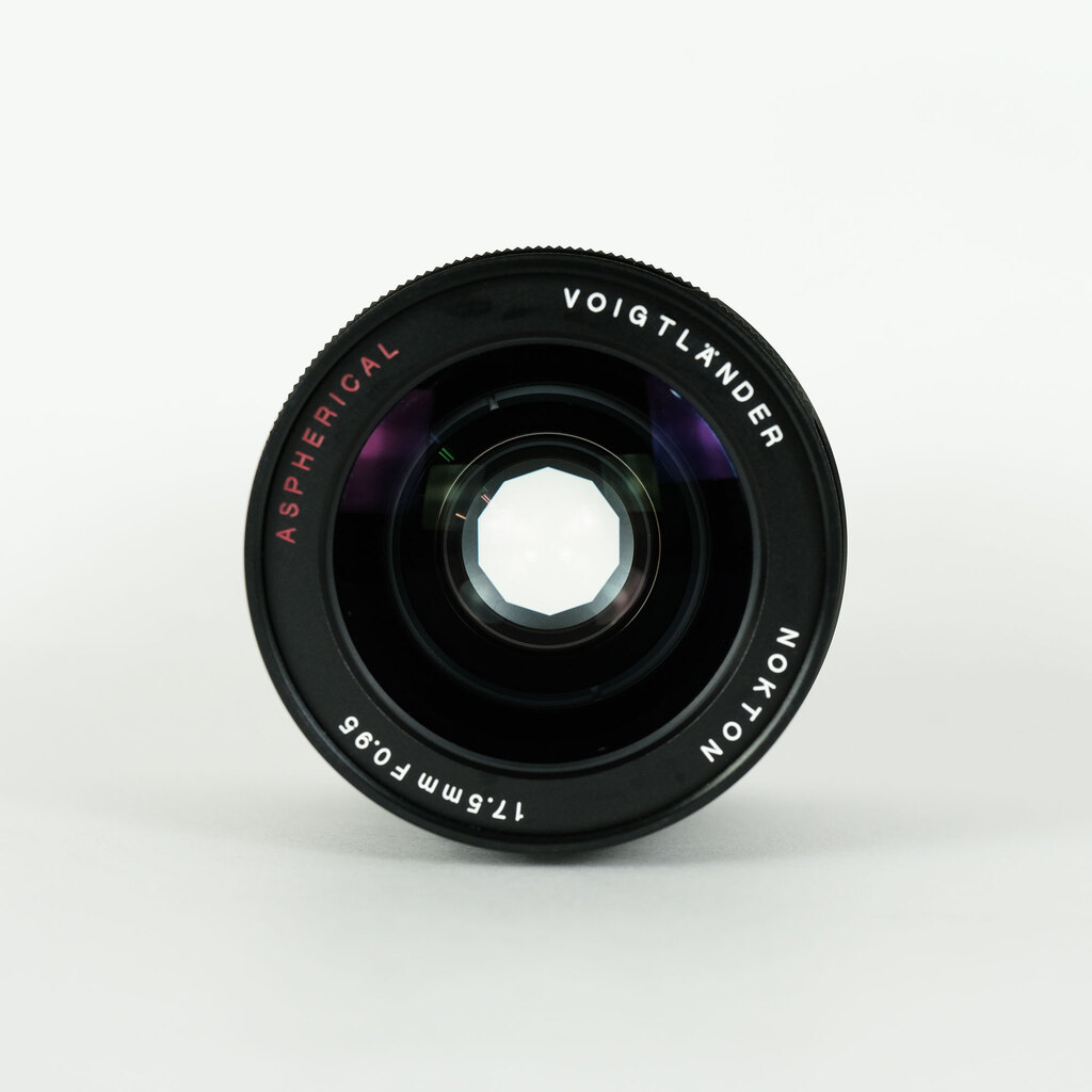 Voigtlander NOKTON 17.5mm F0.95 [マイクロフォーサーズ用]の