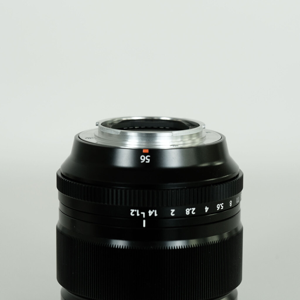FUJIFILM XF56mmF1.2 R FUJIFILM XF56mmF1.2 R
