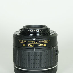 Nikon AF-P DX NIKKOR 18-55mm F3.5-5.6G VR Nikon AF-P DX NIKKOR 18-55mm F3.5-5.6G VR