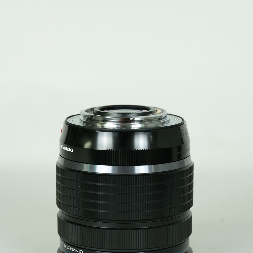 OLYMPUS M.ZUIKO DIGITAL ED 12‑45mm F4.0 PRO OLYMPUS M.ZUIKO DIGITAL ED 12‑45mm F4.0 PRO