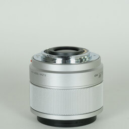 Panasonic LUMIX G 25mm F1.7 ASPH. Panasonic LUMIX G 25mm F1.7 ASPH.