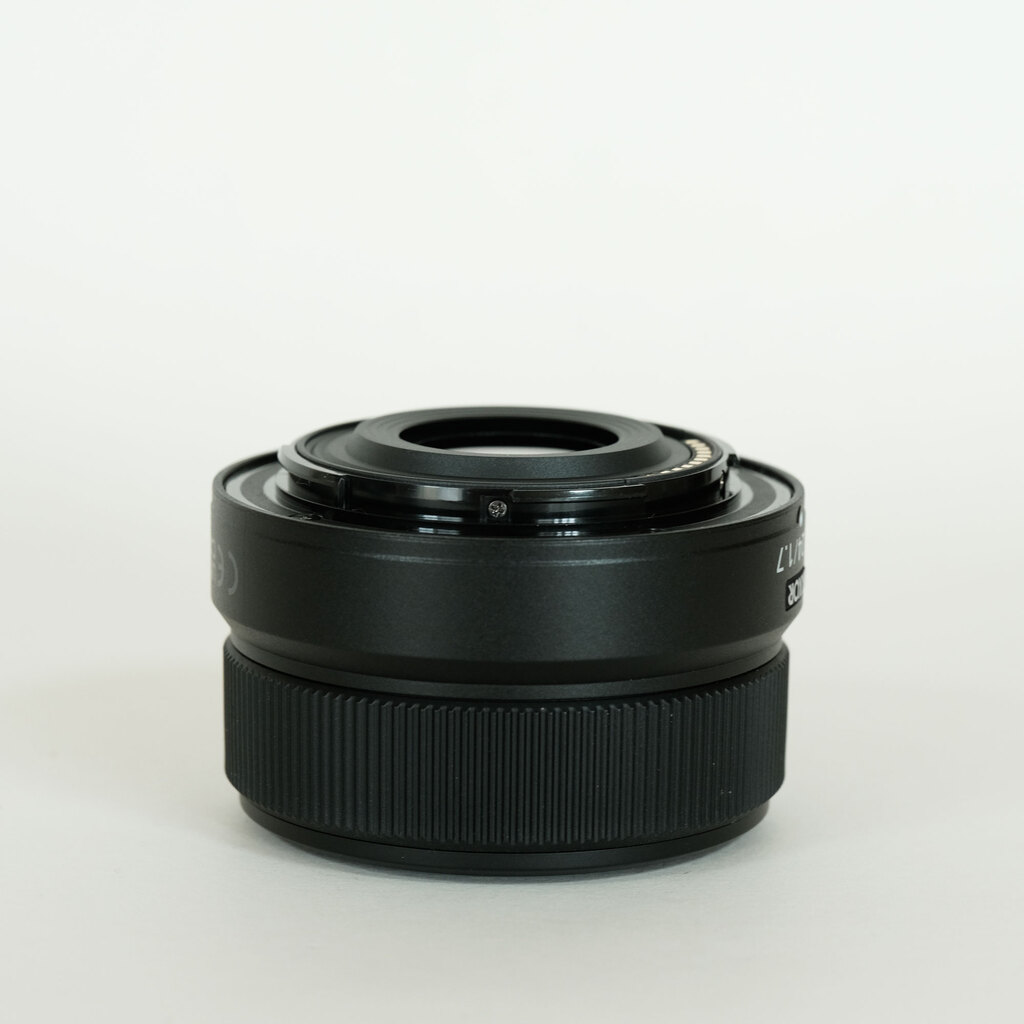 Nikon NIKKOR Z DX 24mm f/1.7 Nikon NIKKOR Z DX 24mm f/1.7