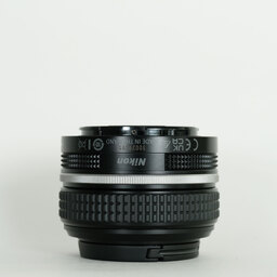 Nikon NIKKOR Z 40mm f/2 Nikon NIKKOR Z 40mm f/2