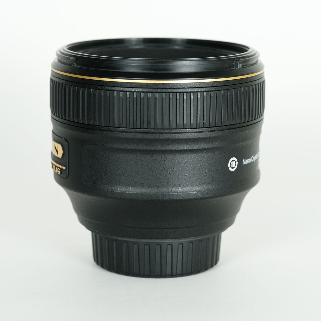 Nikon AF-S NIKKOR 58mm f/1.4G Nikon AF-S NIKKOR 58mm f/1.4G