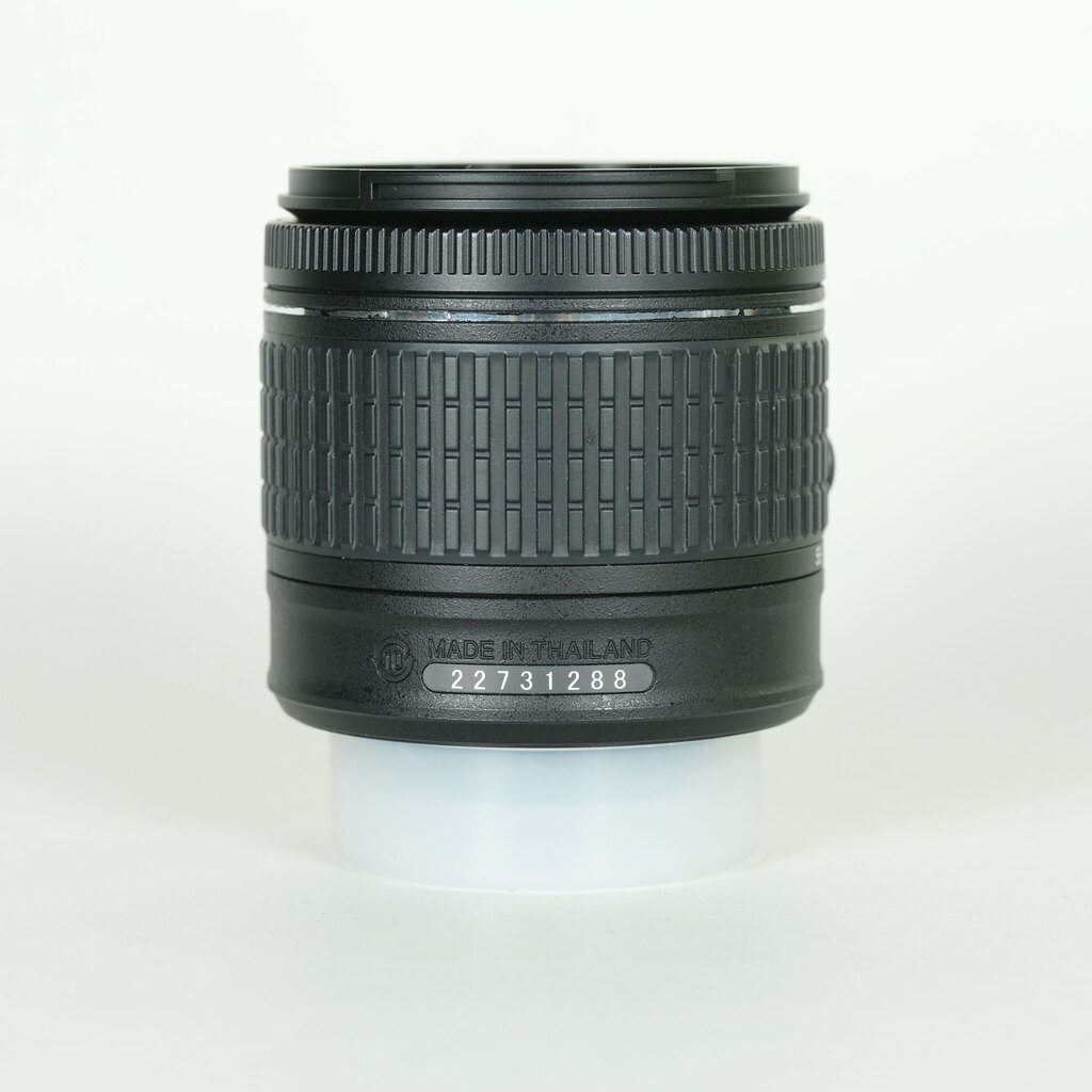 Nikon AF-P DX NIKKOR 18-55mm F3.5-5.6G VR Nikon AF-P DX NIKKOR 18-55mm F3.5-5.6G VR