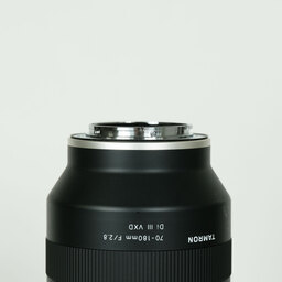 TAMRON 70-180mm F/2.8 Di III VXD (Model A056) [ ソニーE用 ]
