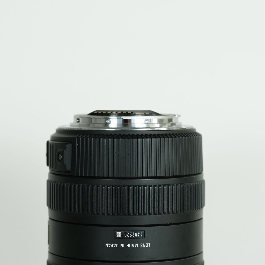 SIGMA 8-16mm F4.5-5.6DC HSM (キヤノンEF用) SIGMA 8-16mm F4.5-5.6DC HSM (キヤノンEF用)