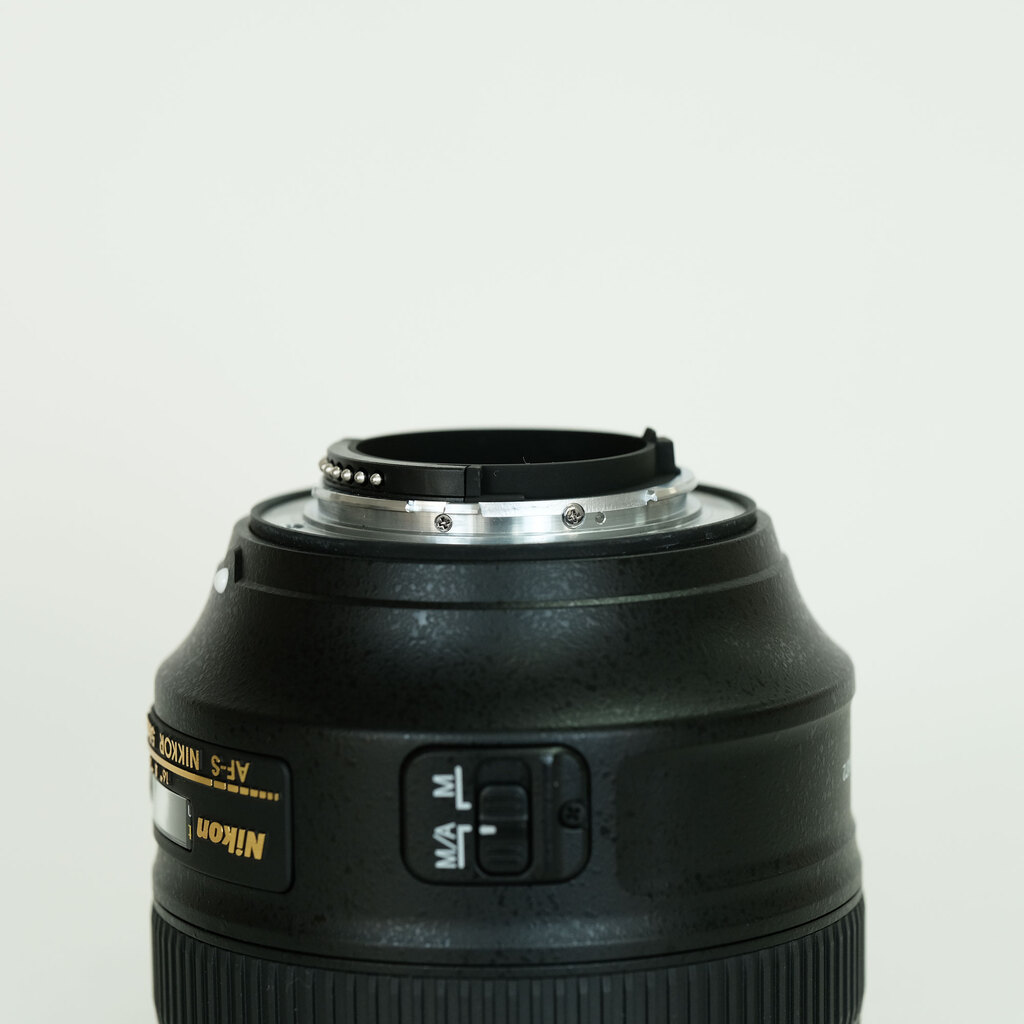 Nikon AF-S NIKKOR 58mm f/1.4G Nikon AF-S NIKKOR 58mm f/1.4G