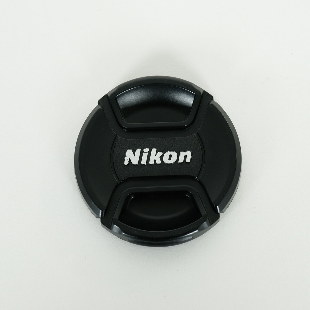 Nikon Ai AF Nikkor 85mm f/1.8D Nikon Ai AF Nikkor 85mm f/1.8D