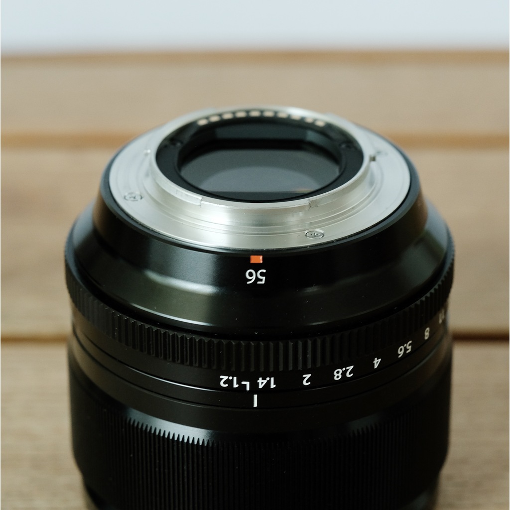 FUJIFILM XF56mmF1.2 R