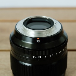 FUJIFILM XF56mmF1.2 R
