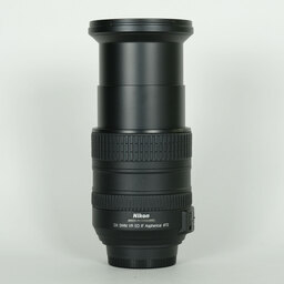 Nikon AF-S DX VR Zoom-Nikkor 18-200mm F3.5-5.6G IF-ED Nikon AF-S DX VR Zoom-Nikkor 18-200mm F3.5-5.6G IF-ED