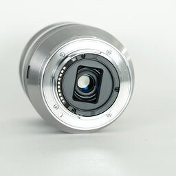 SONY E18-200mm F3.5-6.3 OSS SEL18200