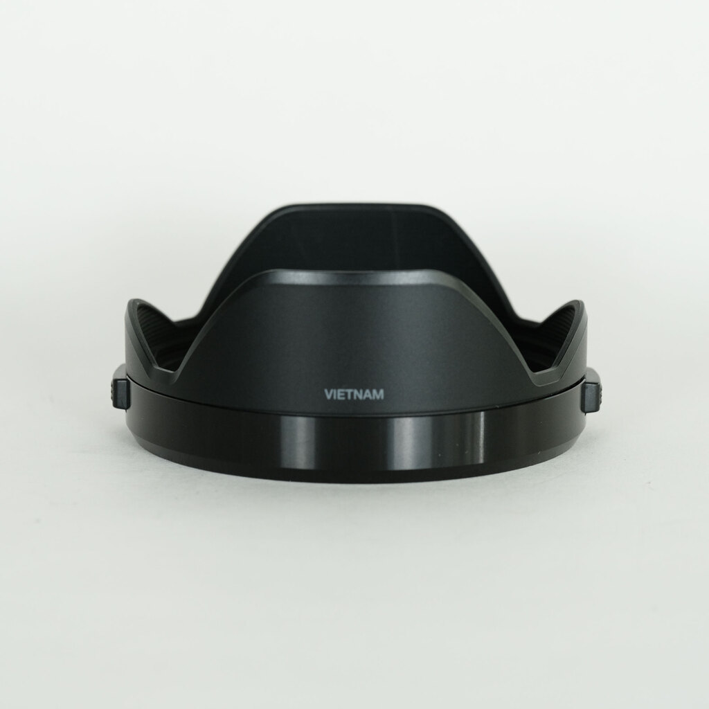 OLYMPUS M.ZUIKO DIGITAL ED 12-40mm F2.8 PRO OLYMPUS M.ZUIKO DIGITAL ED 12-40mm F2.8 PRO