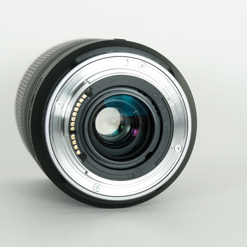 Canon RF24-240mm F4-6.3 IS USM Canon RF24-240mm F4-6.3 IS USM