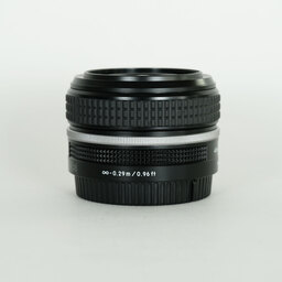 Nikon NIKKOR Z 40mm f/2 Nikon NIKKOR Z 40mm f/2