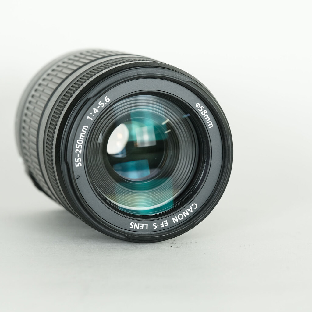 Canon EF-S55-250mm F4-5.6 IS Canon EF-S55-250mm F4-5.6 IS