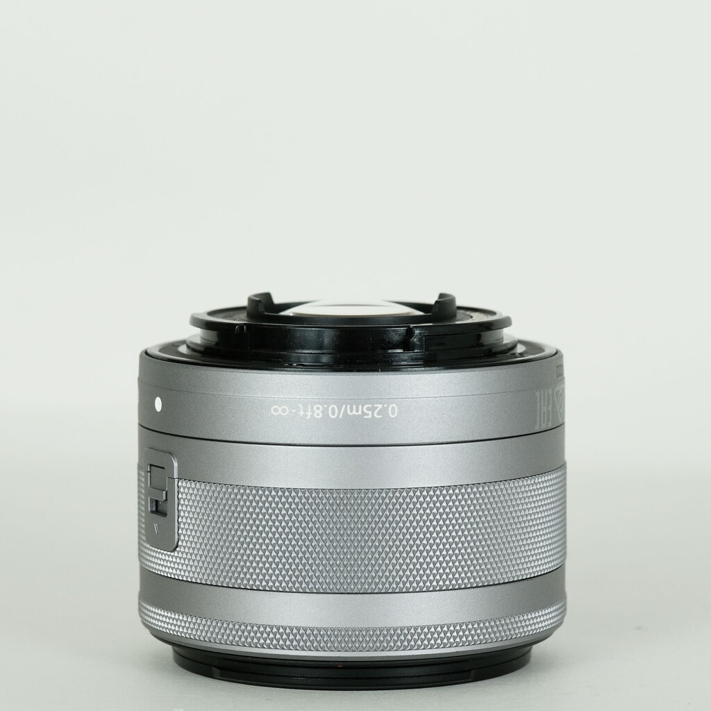 Canon EF-M15-45mm F3.5-6.3 IS STM Canon EF-M15-45mm F3.5-6.3 IS STM
