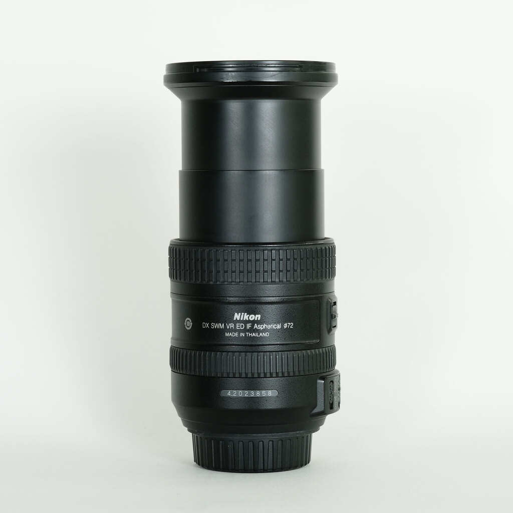 Nikon AF-S DX NIKKOR 18-200mm F3.5-5.6G ED VR II Nikon AF-S DX NIKKOR 18-200mm F3.5-5.6G ED VR II