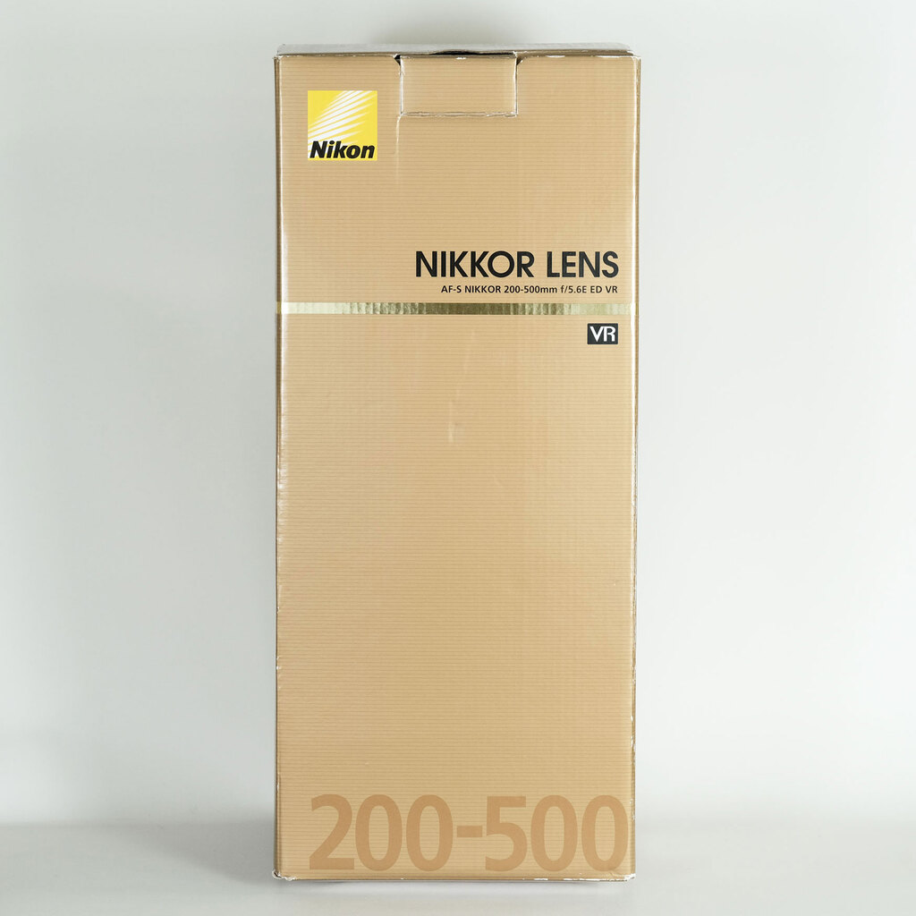 Nikon AF-S NIKKOR 200-500mm f/5.6E ED VR Nikon AF-S NIKKOR 200-500mm f/5.6E ED VR