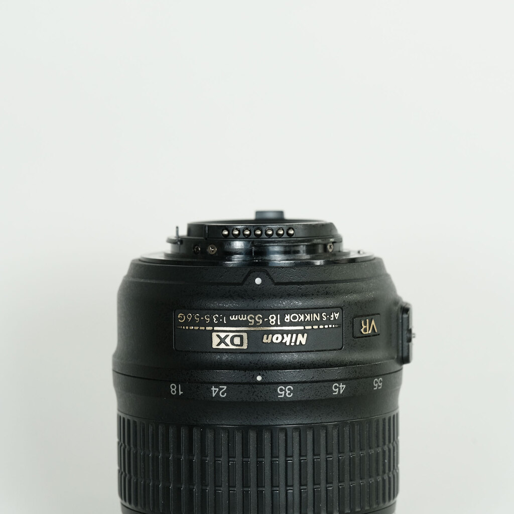 Nikon AF-S DX NIKKOR 18-55mm F3.5-5.6 G VR Nikon AF-S DX NIKKOR 18-55mm F3.5-5.6 G VR