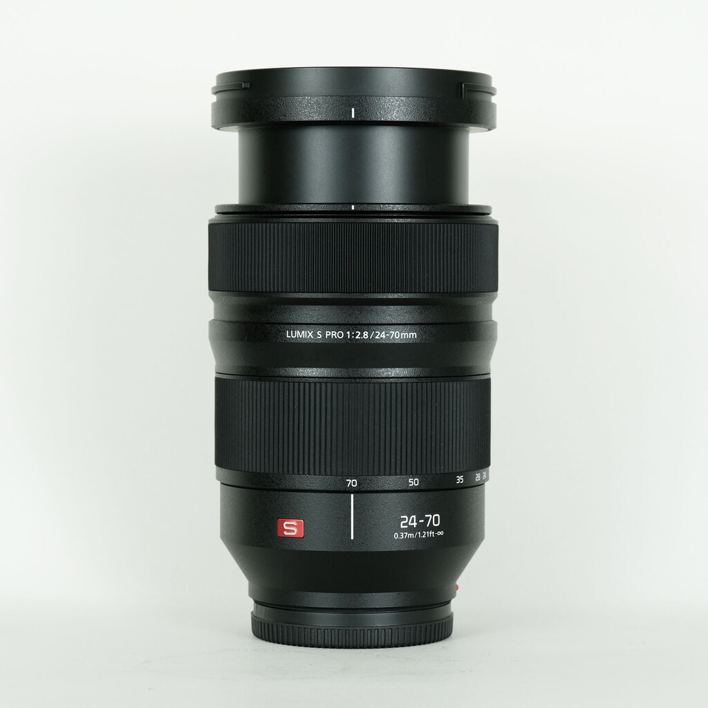 Panasonic LUMIX S PRO 24-70mm F2.8