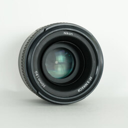 Nikon AF-S NIKKOR 50mm f/1.8G Nikon AF-S NIKKOR 50mm f/1.8G