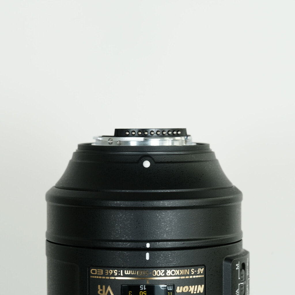 Nikon AF-S NIKKOR 200-500mm f/5.6E ED VR Nikon AF-S NIKKOR 200-500mm f/5.6E ED VR