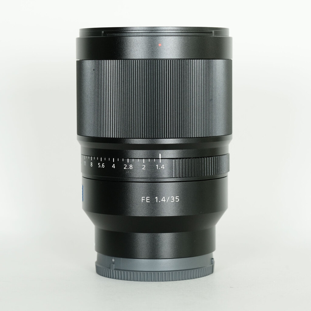 中古美品SONY SEL35F14GM (FE35mm F1.4GM) FE 35mm F1.4 GM SEL35F14GM 中古価格比較 - 価格.com