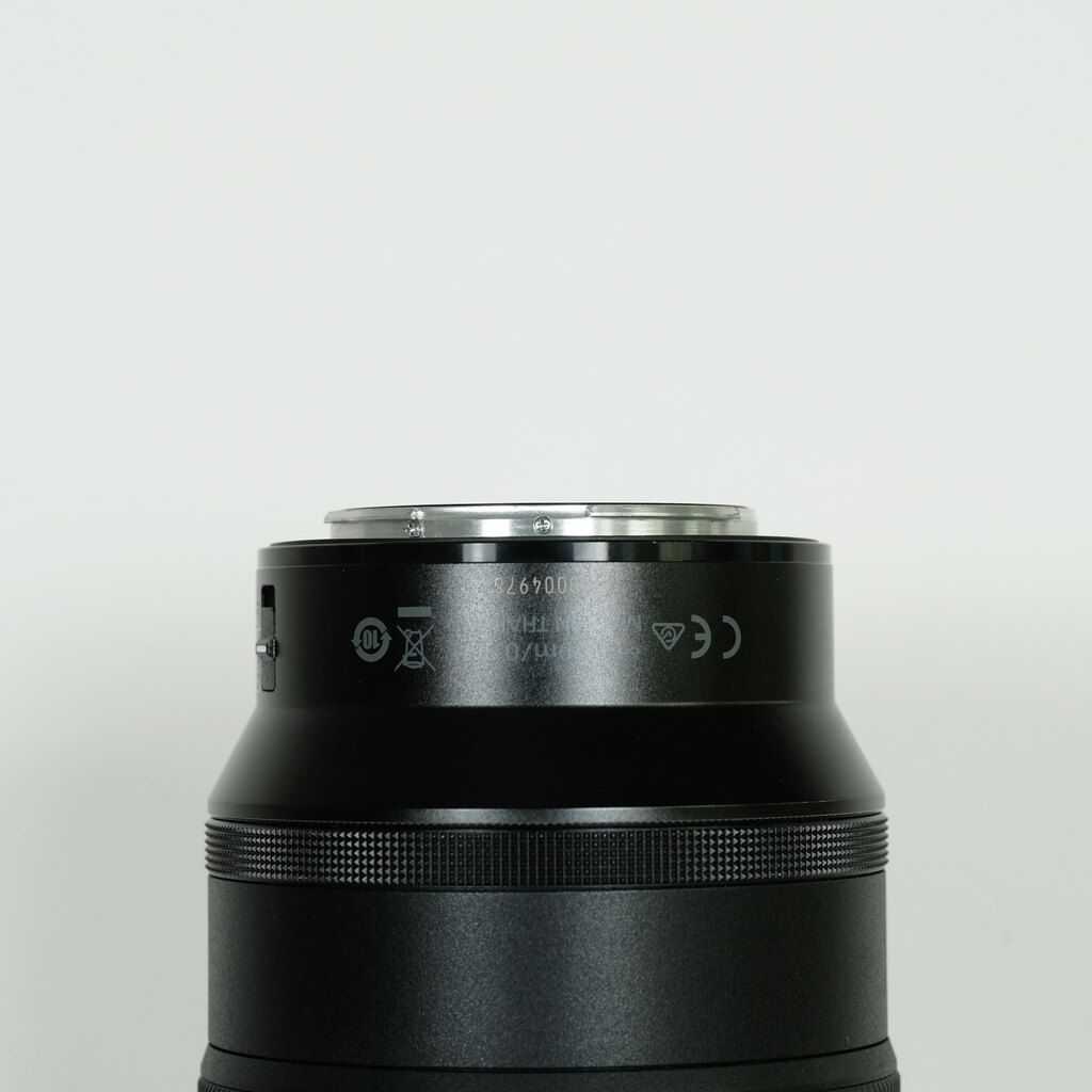 Nikon NIKKOR Z MC 105mm f/2.8 VR S Nikon NIKKOR Z MC 105mm f/2.8 VR S