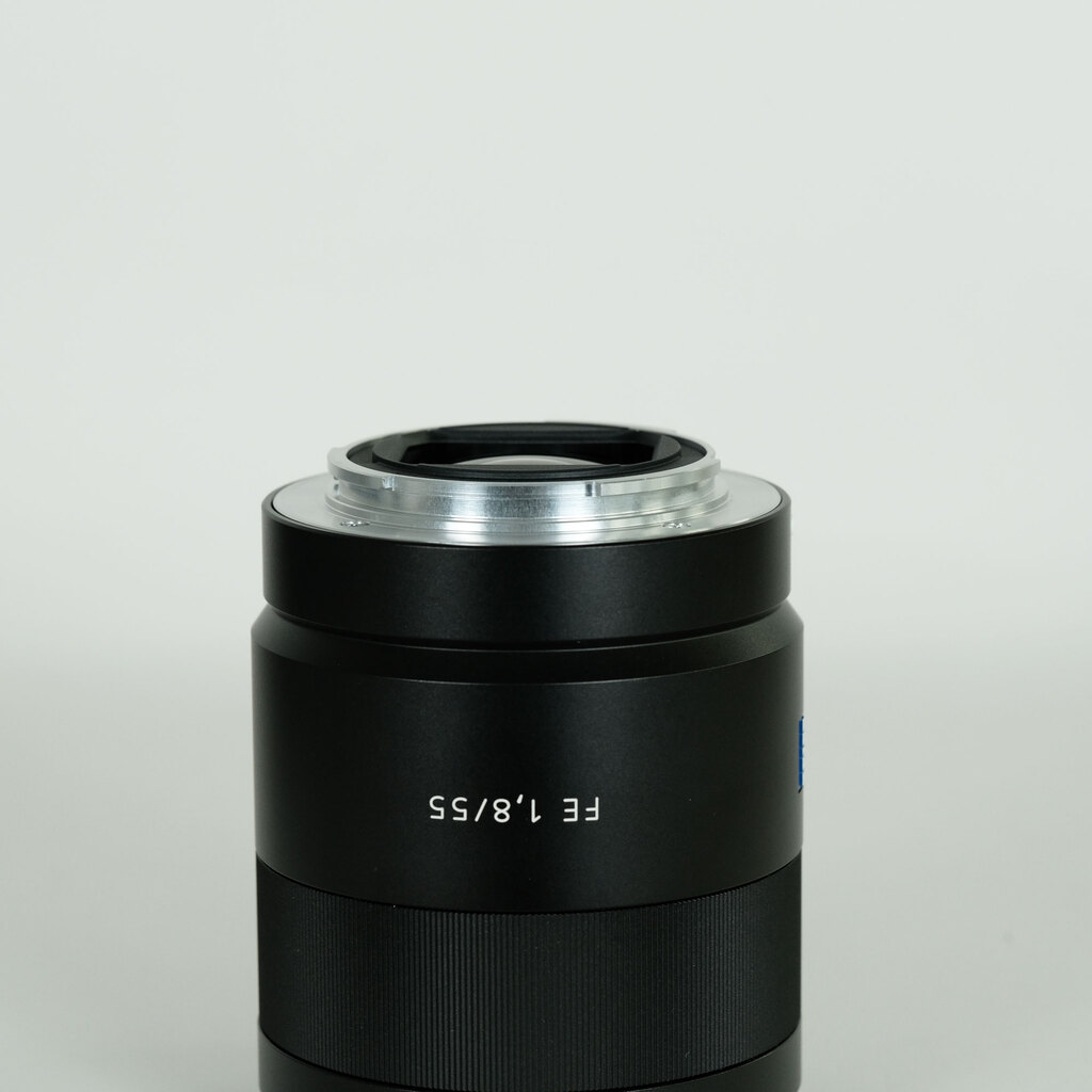 SONY Sonnar T* FE 55mm F1.8 ZA SEL55F18Z SONY Sonnar T* FE 55mm F1.8 ZA SEL55F18Z