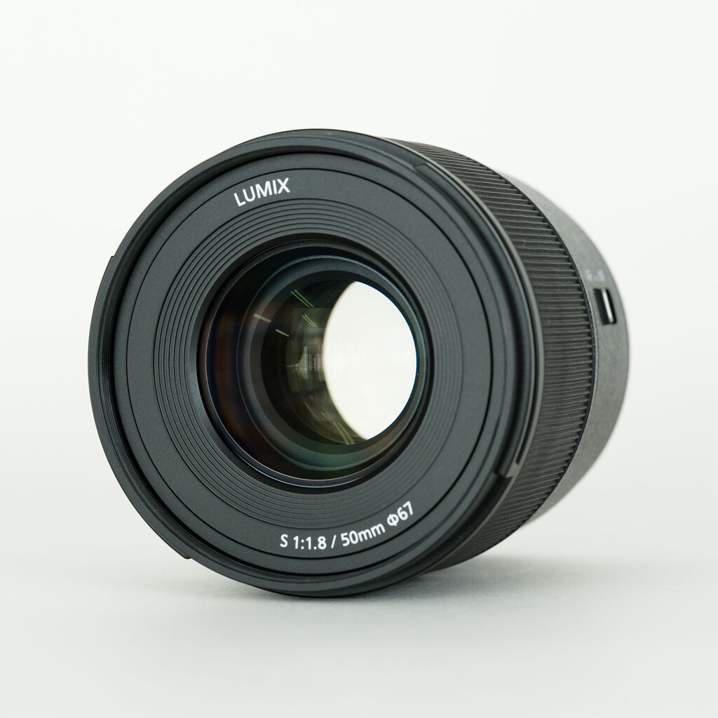 Panasonic LUMIX S 50mm F1.8 Panasonic LUMIX S 50mm F1.8