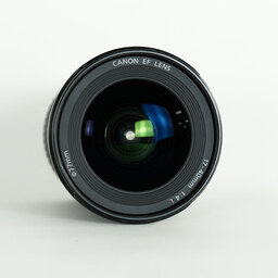 Canon EF17-40mm F4L USM Canon EF17-40mm F4L USM