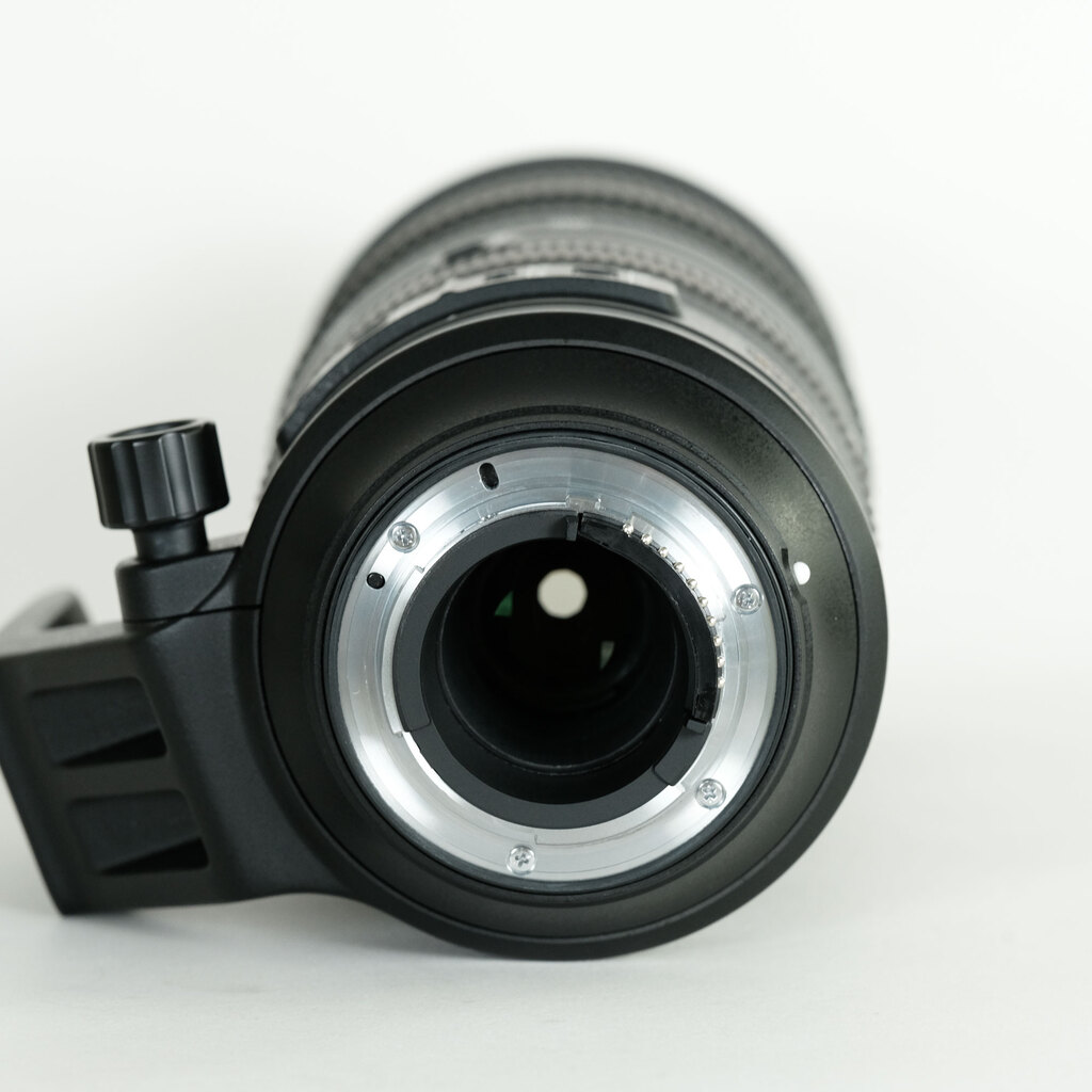 Nikon AF-S NIKKOR 200-500mm f/5.6E ED VR Nikon AF-S NIKKOR 200-500mm f/5.6E ED VR