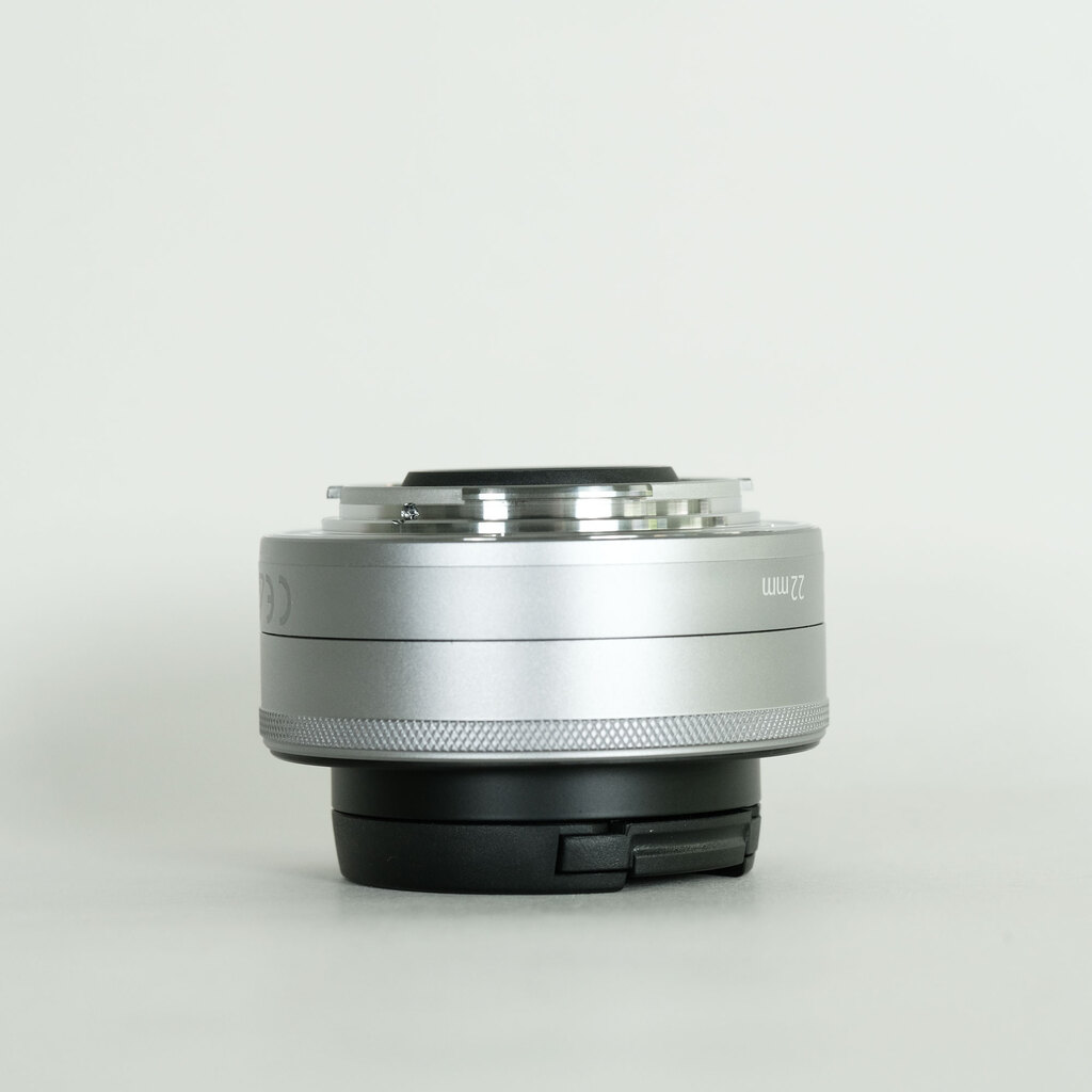Canon EF-M22mm F2 STM Canon EF-M22mm F2 STM