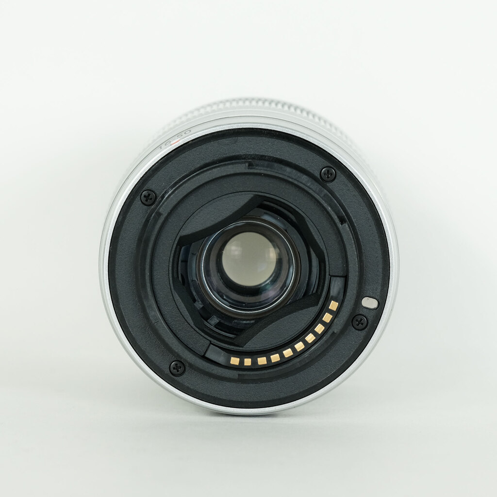 FUJIFILM フジノン XC16-50mm F3.5-5.6 OIS シルバー FUJIFILM フジノン XC16-50mm F3.5-5.6 OIS シルバー