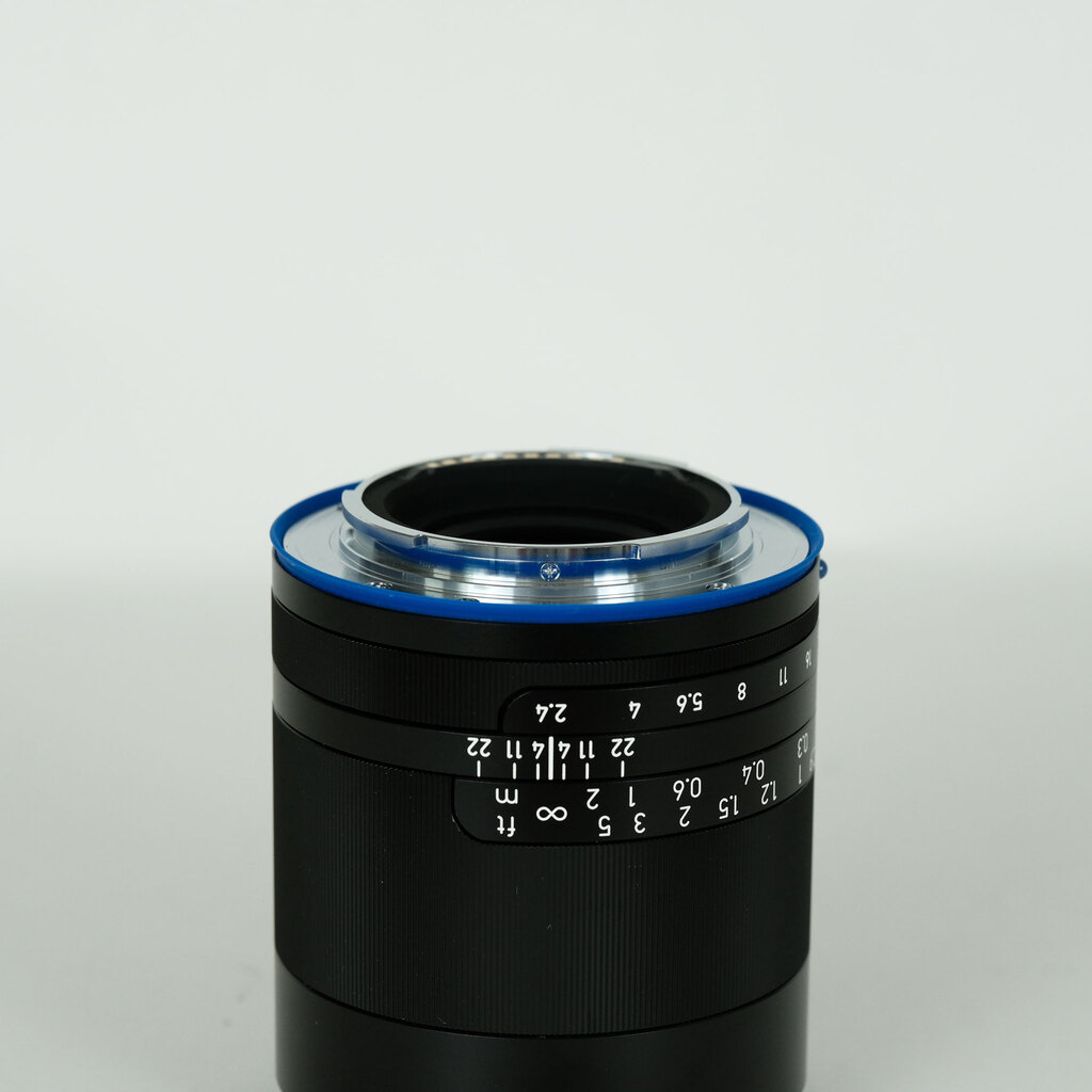 中古　ZEISS Loxia f2.4/25mm レンズ　箱無し 中古 ZEISS Loxia f2.4/25mm レンズ 箱無し 中古 ZEISS Loxia f2
