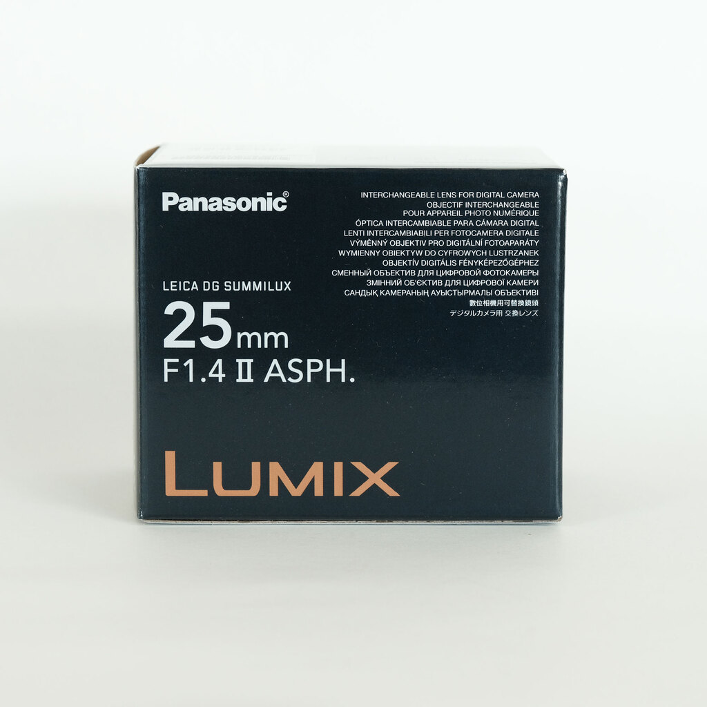 Panasonic LEICA DG SUMMILUX 25mm/F1.4 II ASPH. Panasonic LEICA DG SUMMILUX 25mm/F1.4 II ASPH.