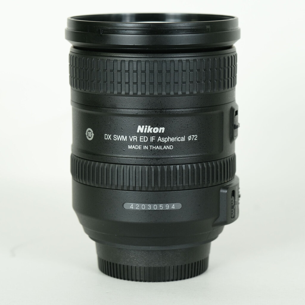 Nikon AF-S DX NIKKOR 18-200mm F3.5-5.6G ED VR II Nikon AF-S DX NIKKOR 18-200mm F3.5-5.6G ED VR II