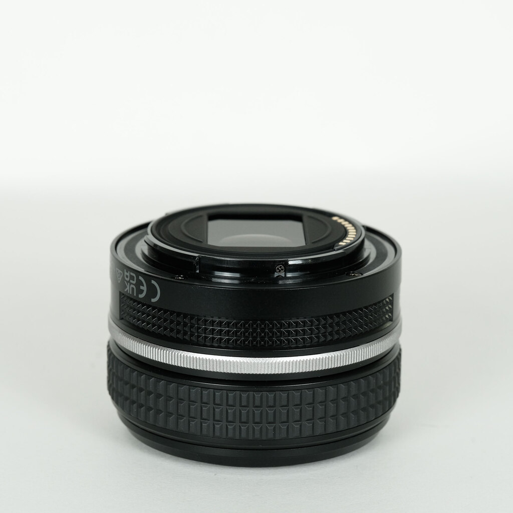 Nikon NIKKOR Z 40mm f/2 Nikon NIKKOR Z 40mm f/2