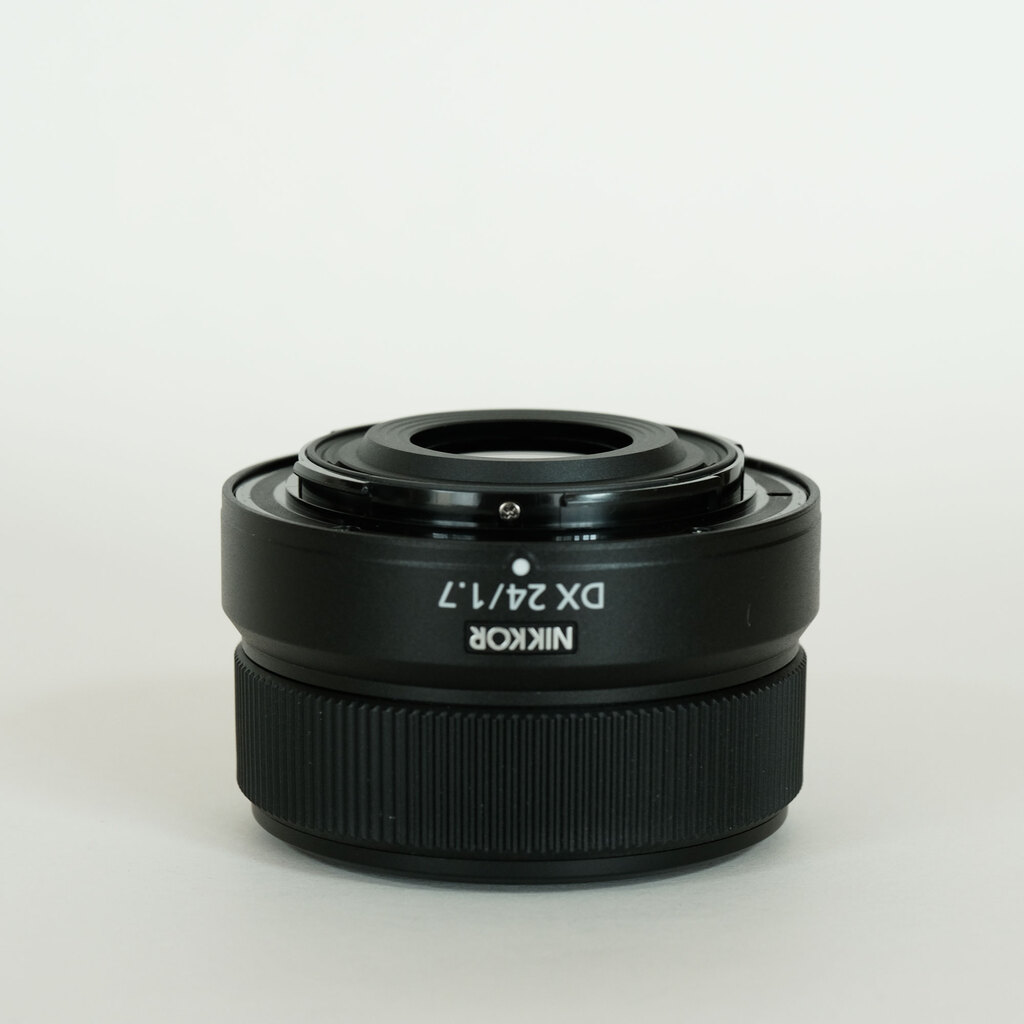 Nikon NIKKOR Z DX 24mm f/1.7 Nikon NIKKOR Z DX 24mm f/1.7