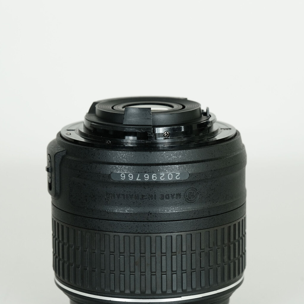Nikon AF-S DX NIKKOR 18-55mm f3.5-5.6G VR II
