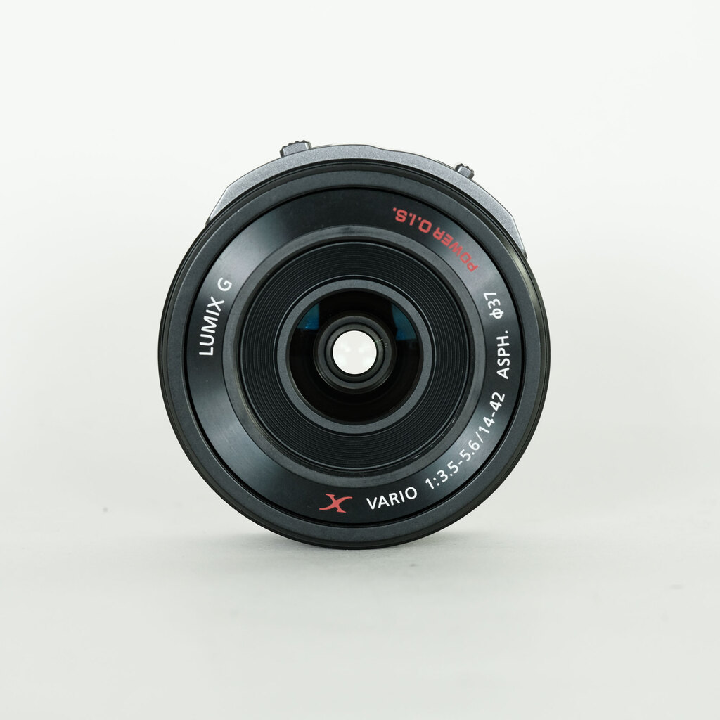 Panasonic LUMIX G X VARIO PZ 14-42mm / F3.5-5.6 ASPH. / POWER O.I.S.