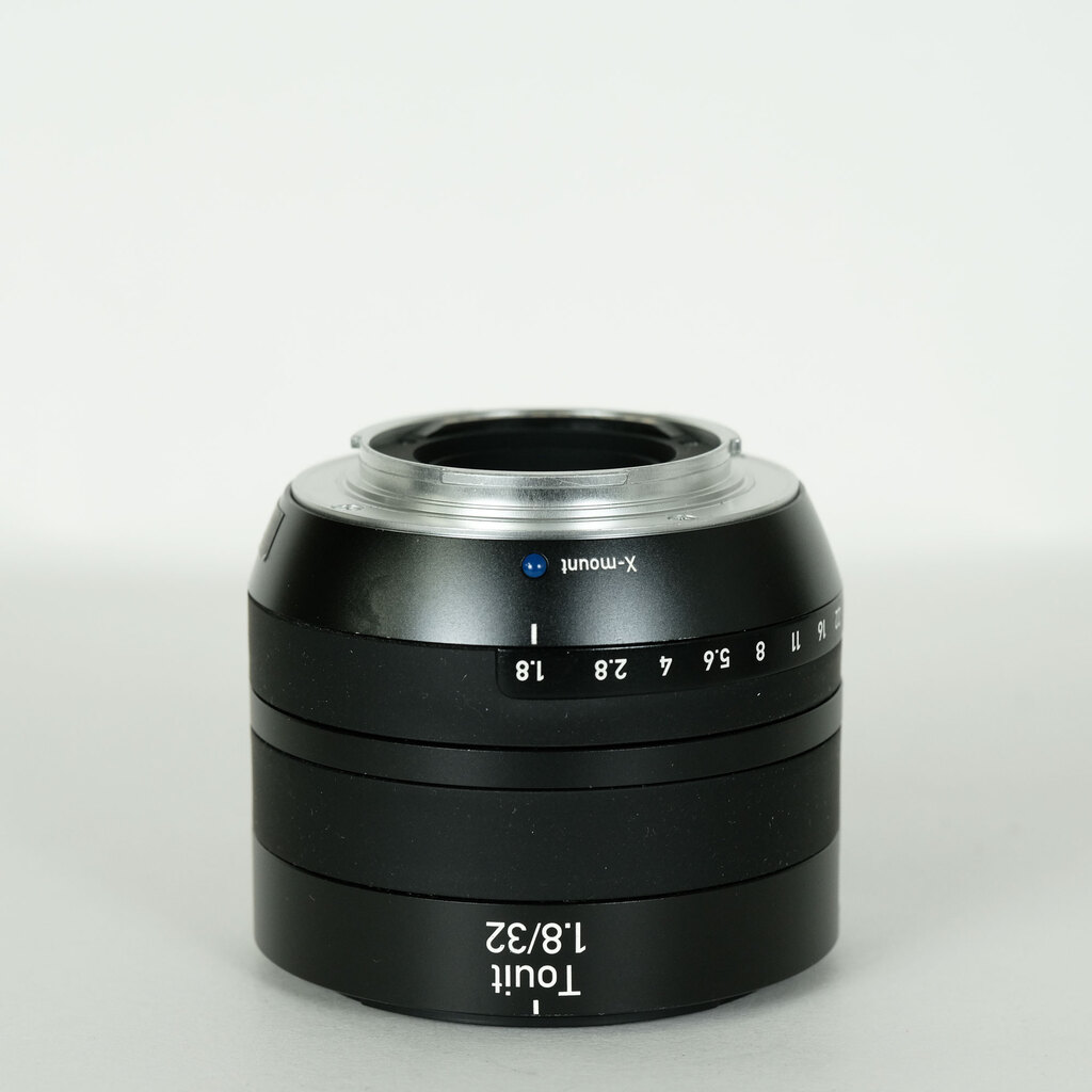 Carl Zeiss Touit 1.8/32 [フジフイルムX用]