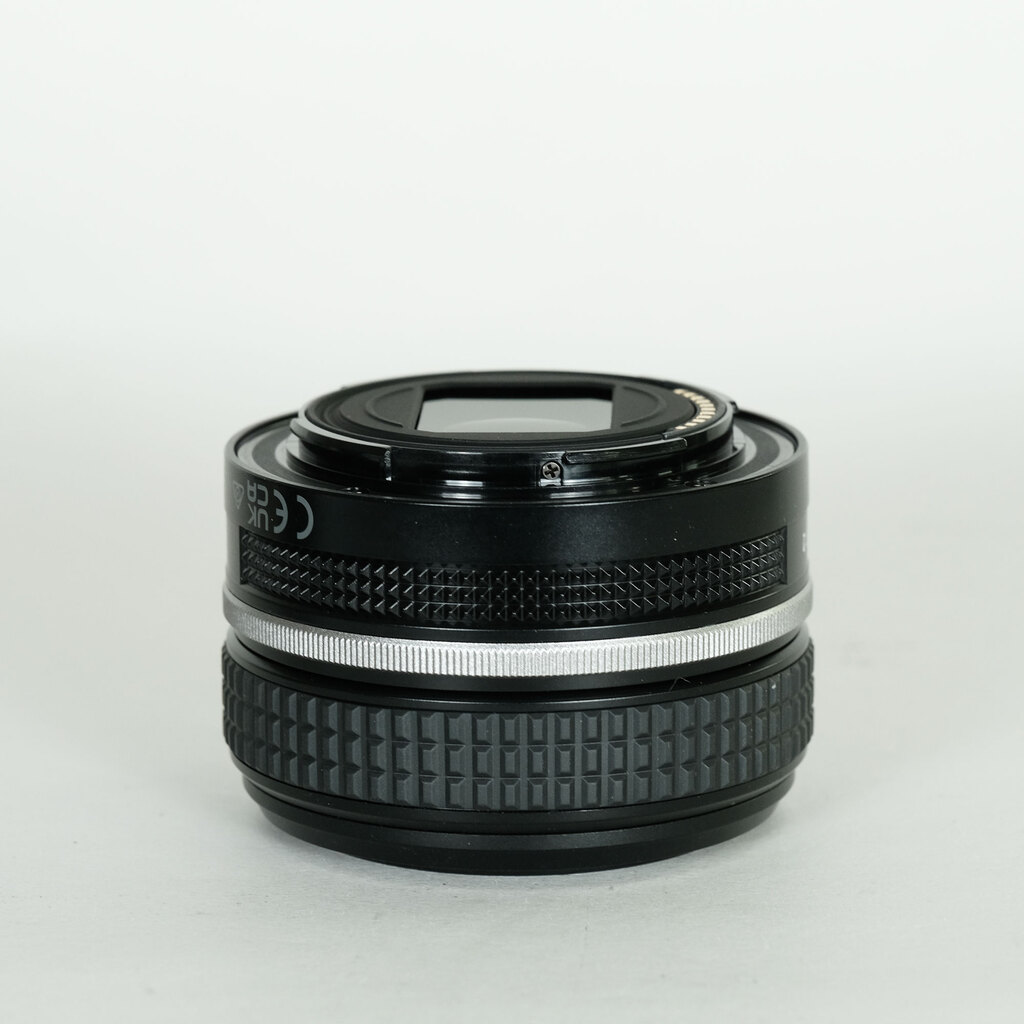 Nikon NIKKOR Z 40mm f/2 Nikon NIKKOR Z 40mm f/2