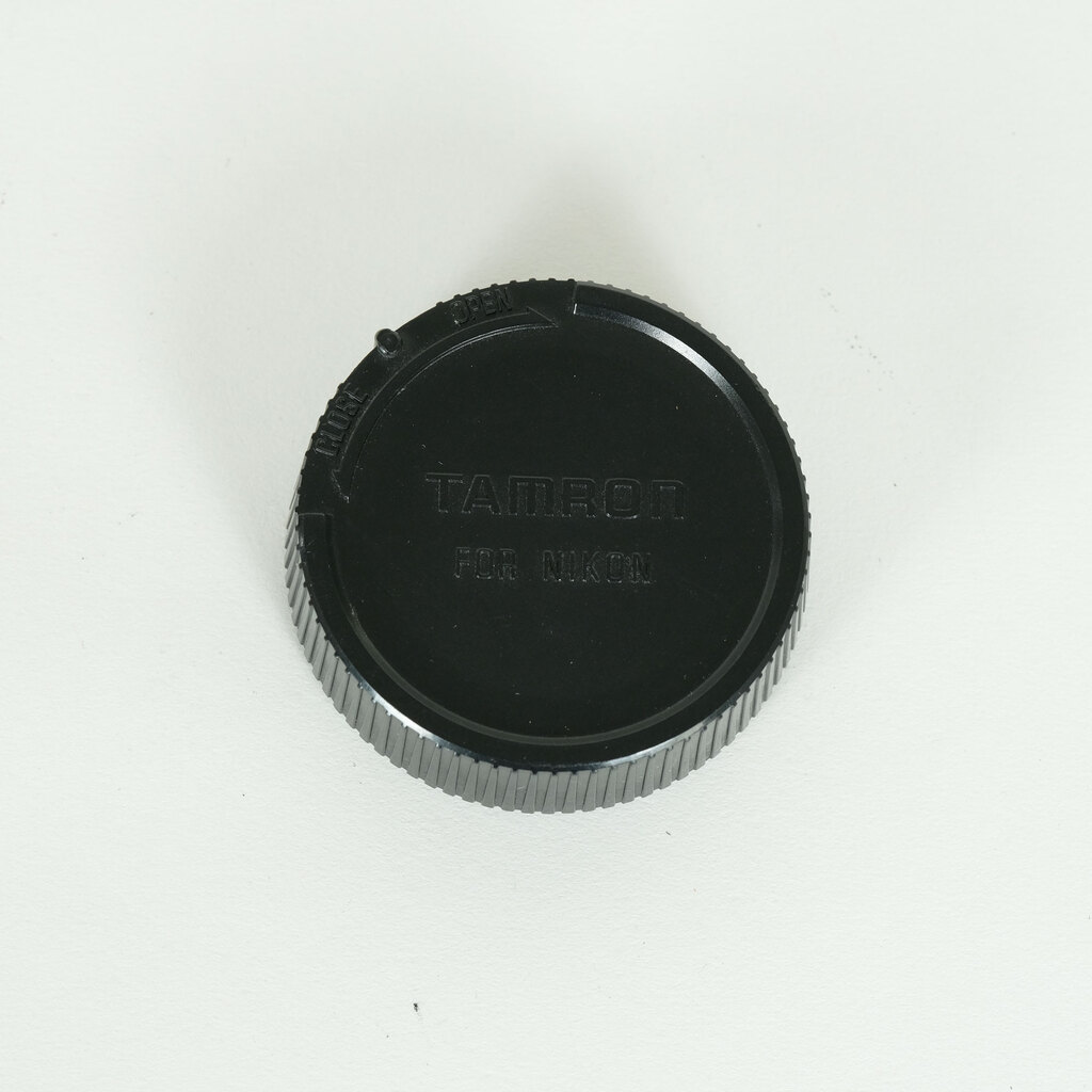 Nikon AF-S DX NIKKOR 10-24mm f/3.5-4.5G ED Nikon AF-S DX NIKKOR 10-24mm f/3.5-4.5G ED