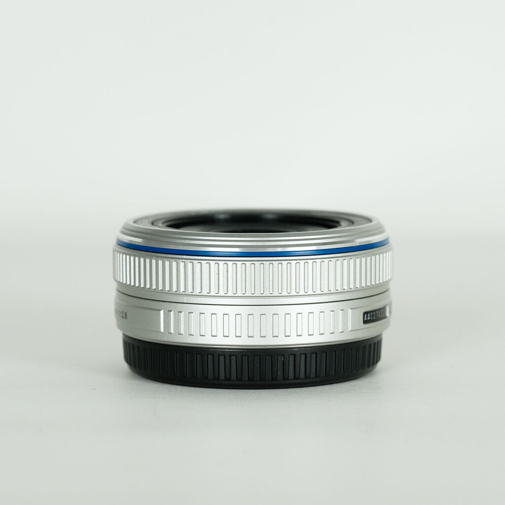 OLYMPUS M.ZUIKO DIGITAL 17mm F2.8 シルバー 【公式通販】