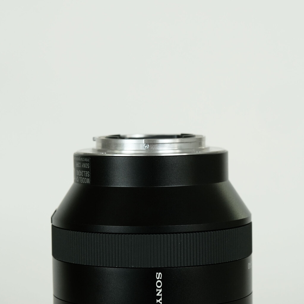 SONY FE 24-240mm F3.5-6.3 OSS SEL24240